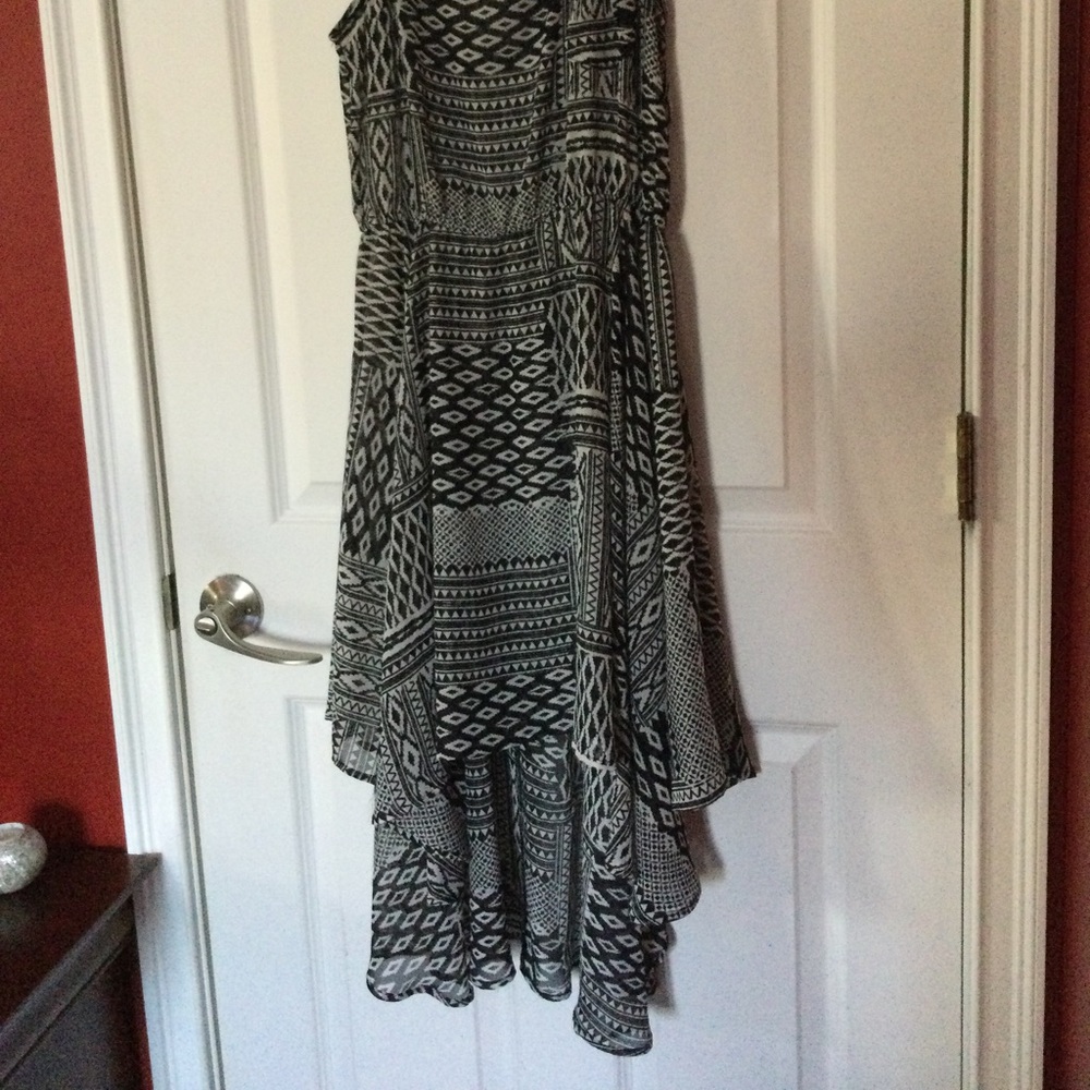 Dress - Picture 3 of 3